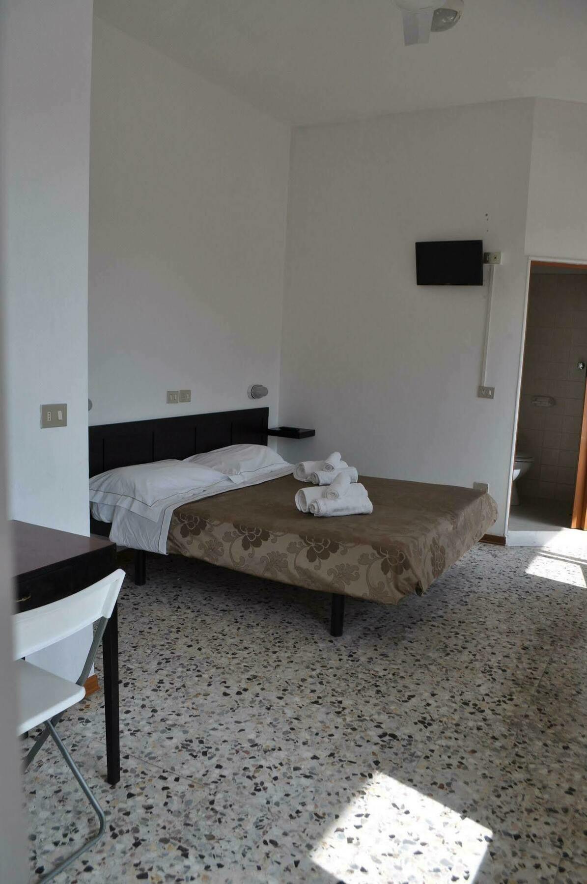 Hotel Urano Cattolica Exterior foto